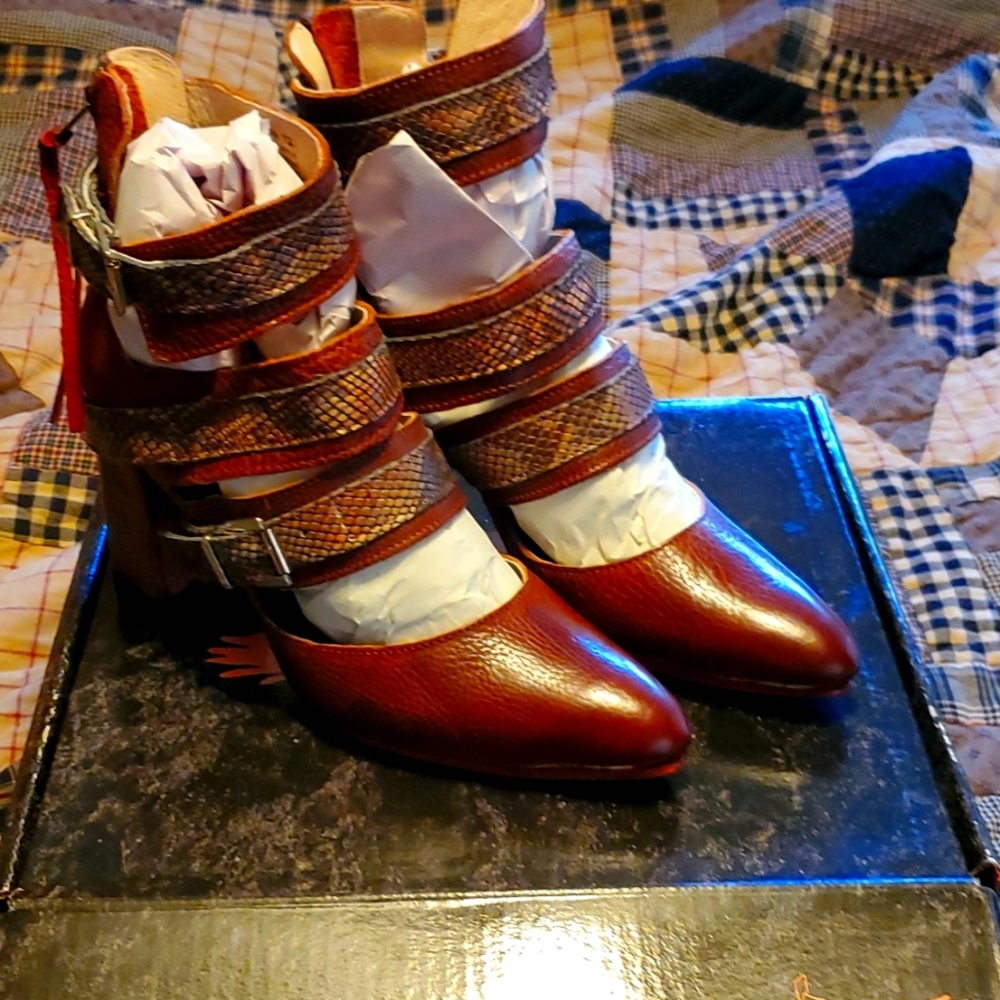 Brand new Freebird jaclynn wine multi sz 12